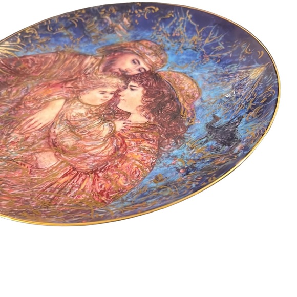 EDNA HIBEL HOLIDAY Fine Art Porcelain Collector Plate Series. - Picture 4 of 8